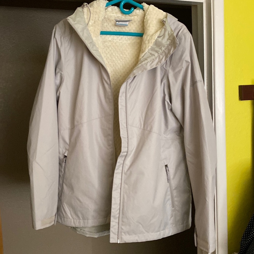 Hooded fleeced-lines jacket